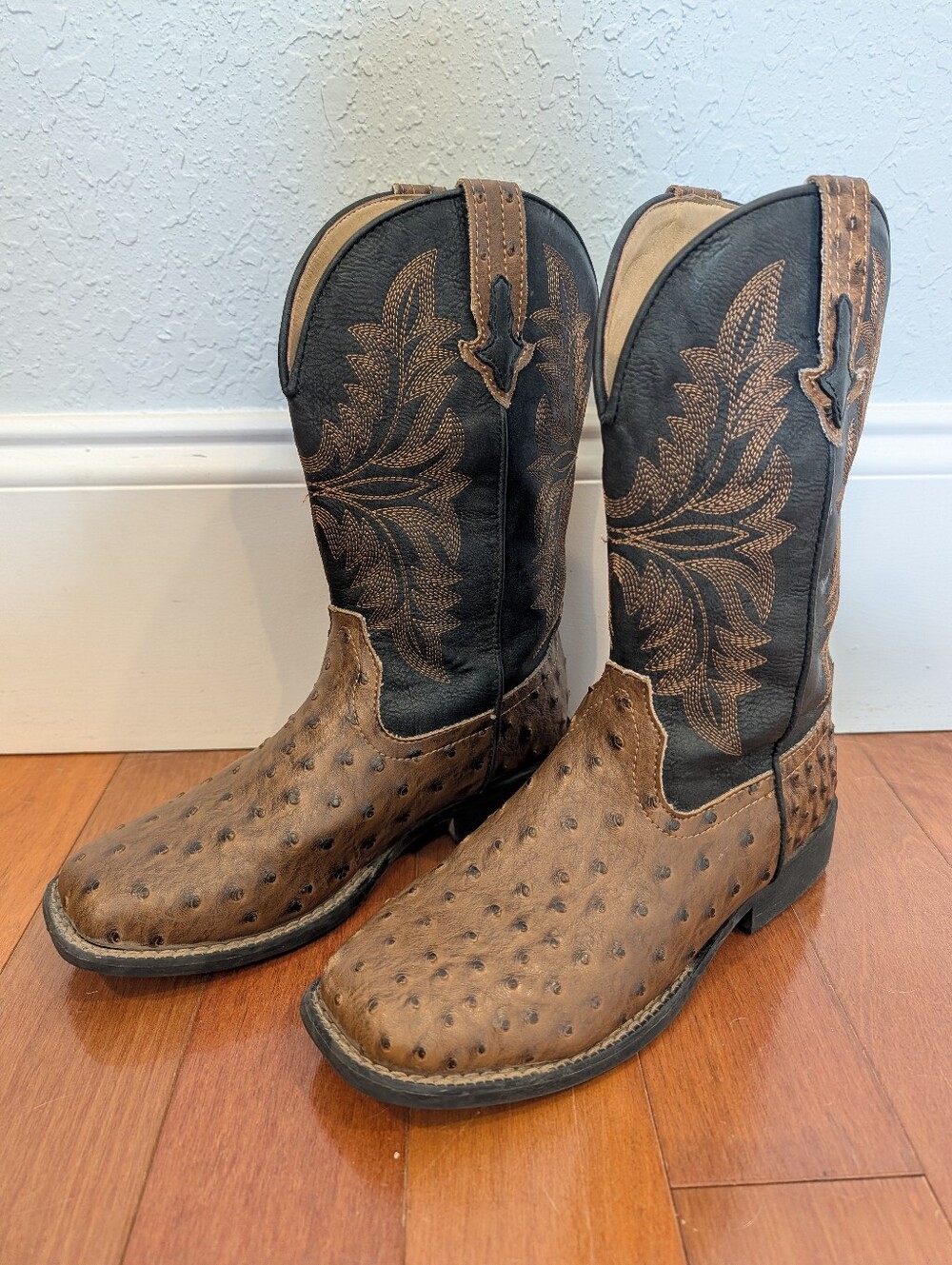 Roper Boys' Jed Faux Ostrich Western Boots - Square Toe